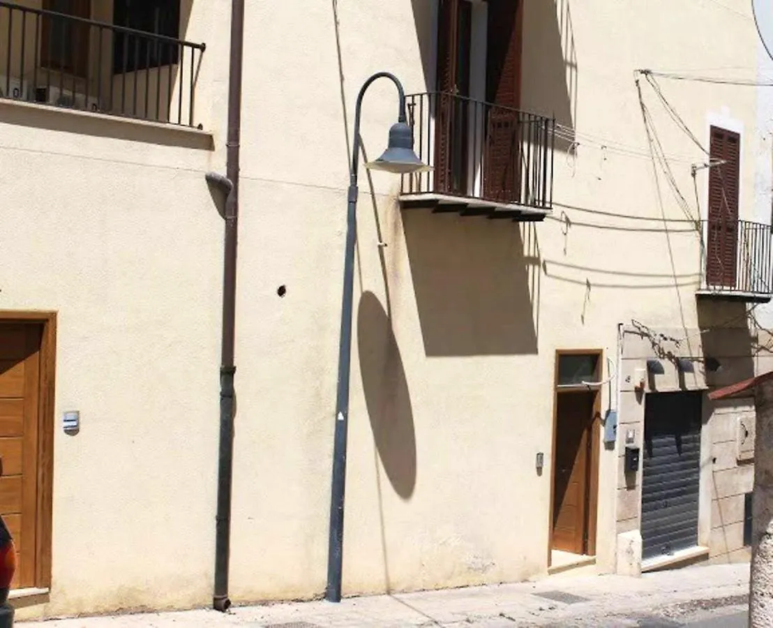 Charming Apartment In Alcamo 45M² + Balcony